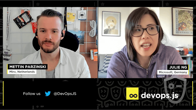 Answering questions in live Q&A